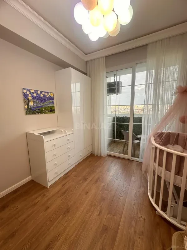 Satılır 3 otaqlı mənzil 84 m²