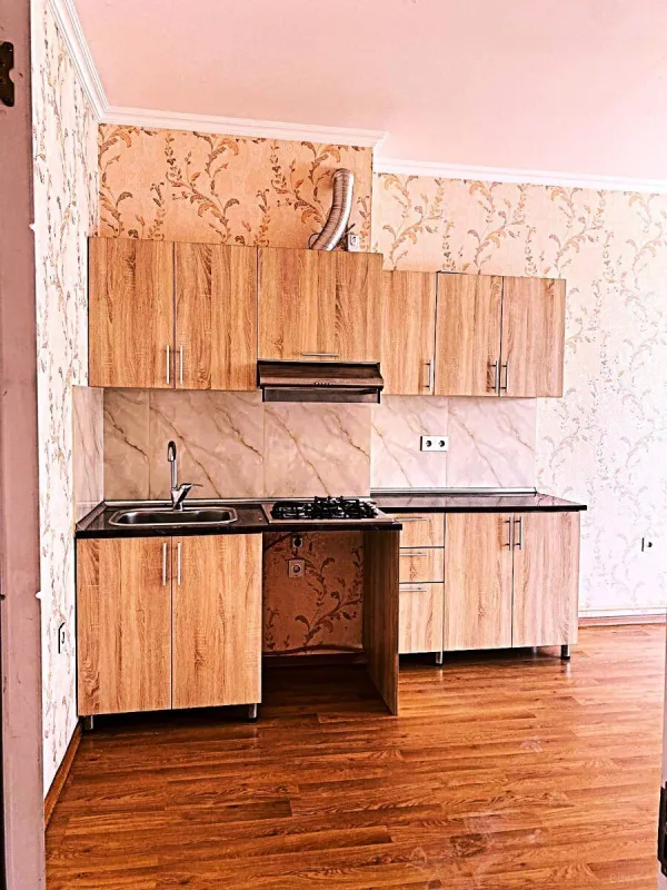 Kirayə verilir 3 otaqlı ofis 66 m²