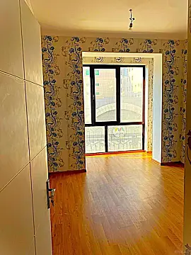 Kirayə verilir 3 otaqlı ofis 66 m²