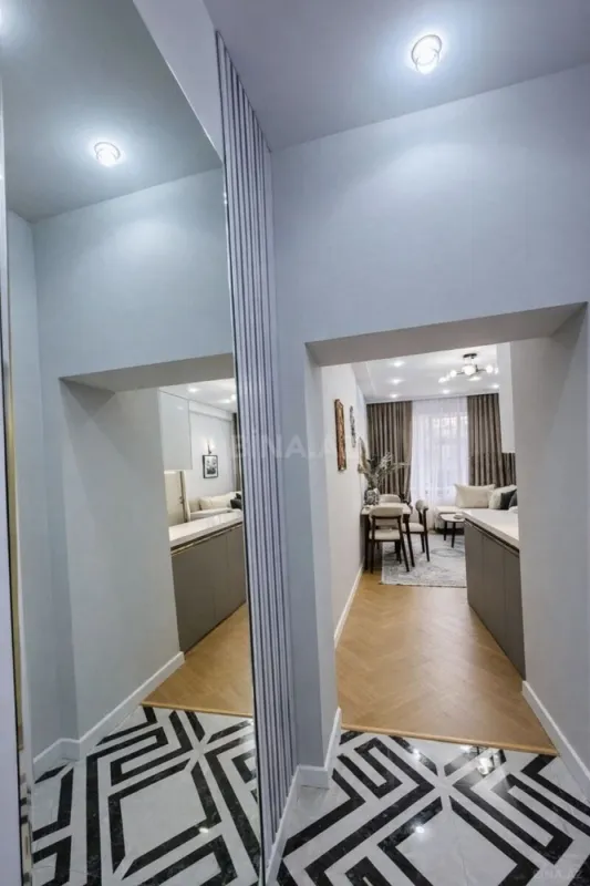 Satılır 2 otaqlı mənzil 58 m²