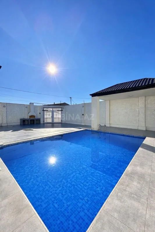 Satılır 5 otaqlı həyət evi 210 m²