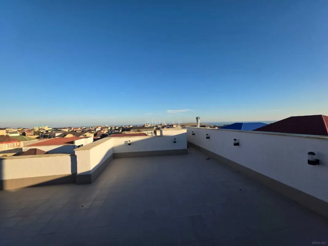 Satılır 8 otaqlı həyət evi 400 m²