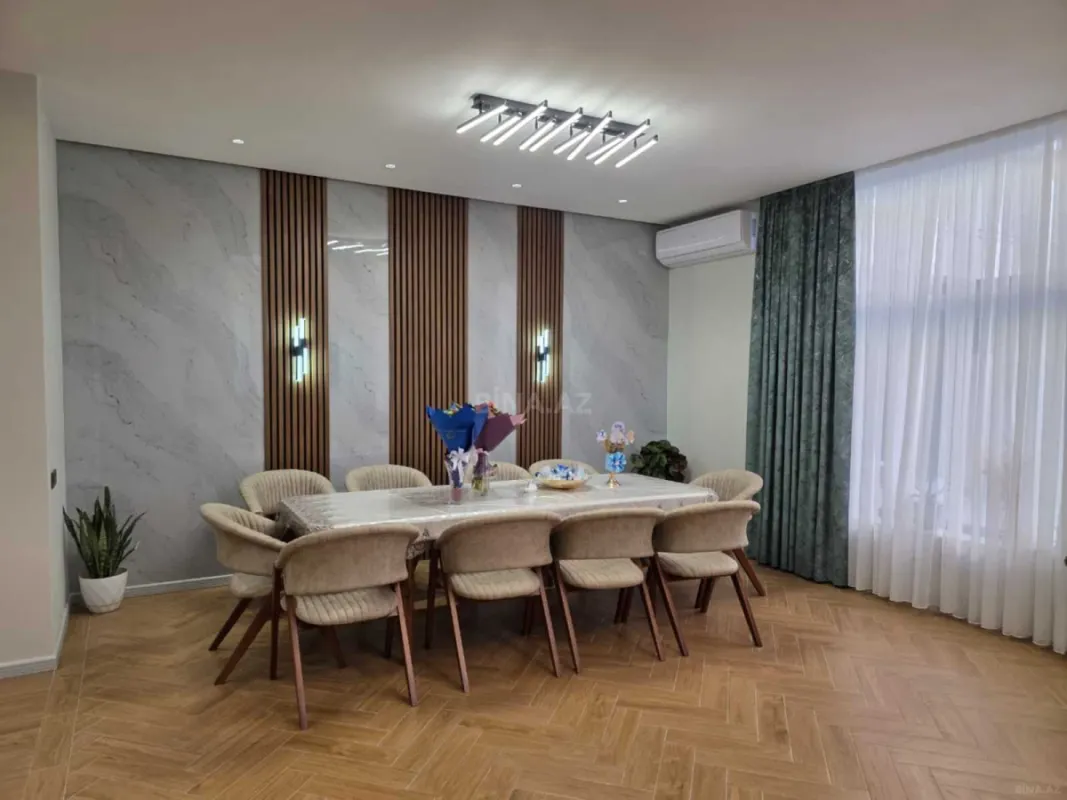 Satılır 8 otaqlı həyət evi 400 m²