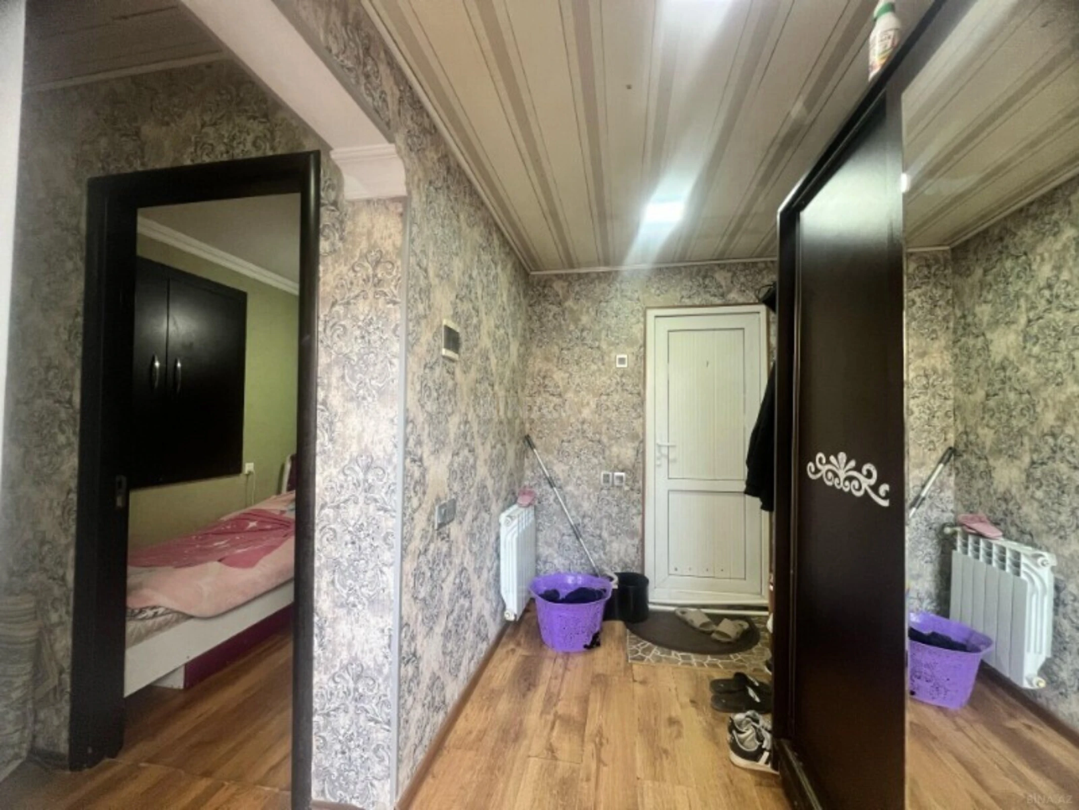 Satılır 5 otaqlı həyət evi 200 m²