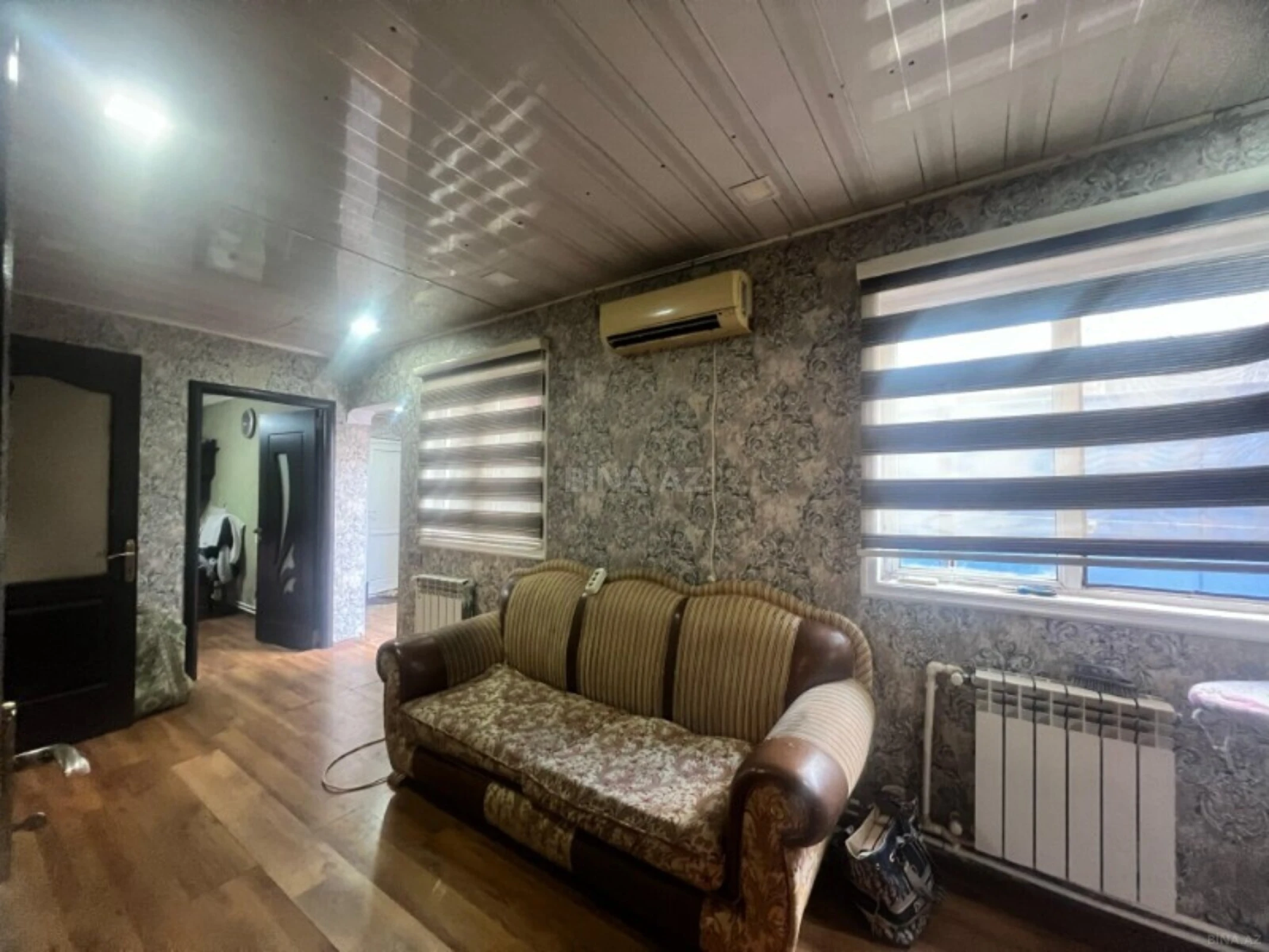 Satılır 5 otaqlı həyət evi 200 m²