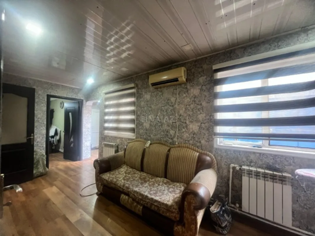 Satılır 5 otaqlı həyət evi 200 m²