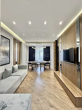 Satılır 3 otaqlı mənzil 118 m²