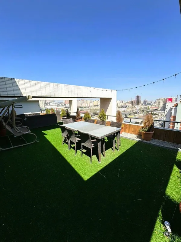 Satılır 4 otaqlı mənzil 360 m²