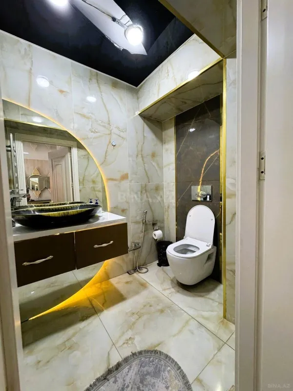 Satılır 4 otaqlı mənzil 360 m²