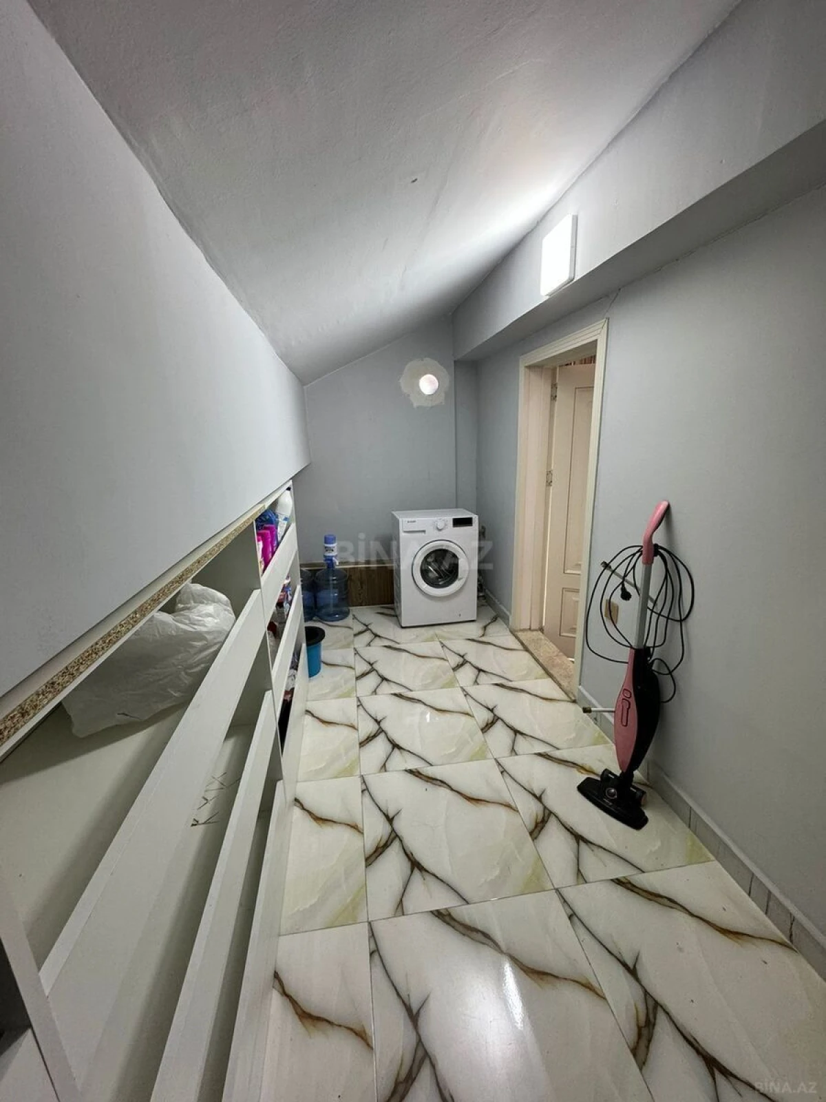 Satılır 4 otaqlı mənzil 360 m²