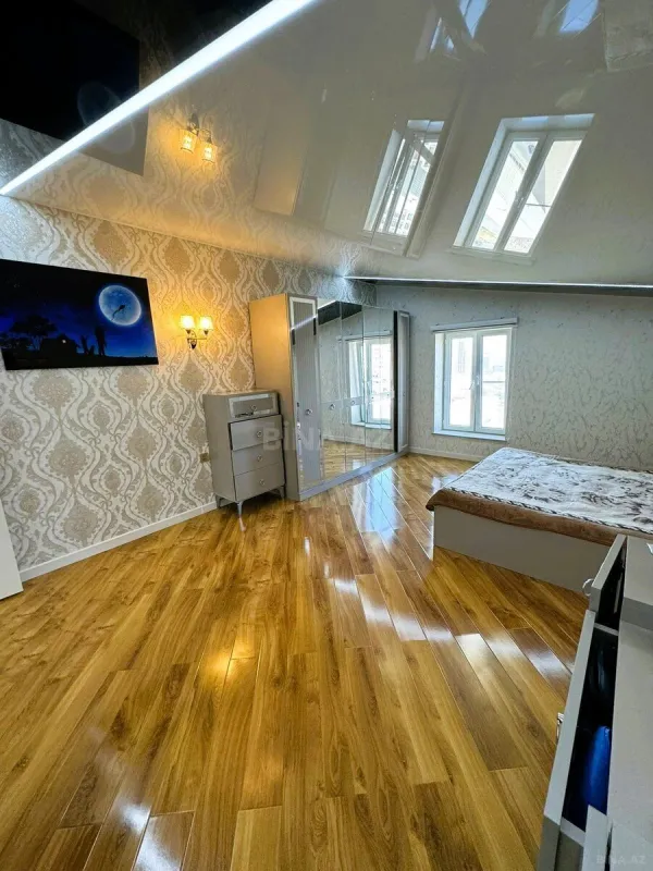 Satılır 4 otaqlı mənzil 360 m²