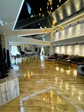 Satılır 4 otaqlı mənzil 360 m²