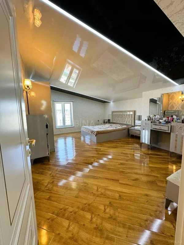 Satılır 4 otaqlı mənzil 360 m²