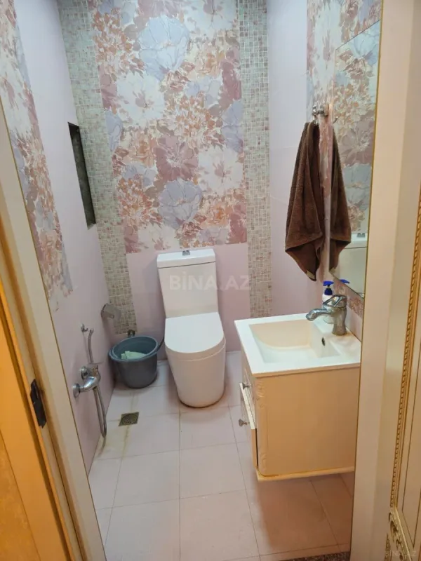 Satılır 3 otaqlı mənzil 129 m²