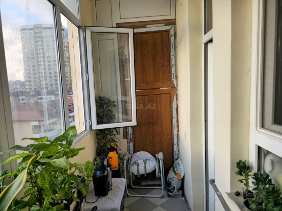 Satılır 3 otaqlı mənzil 129 m²