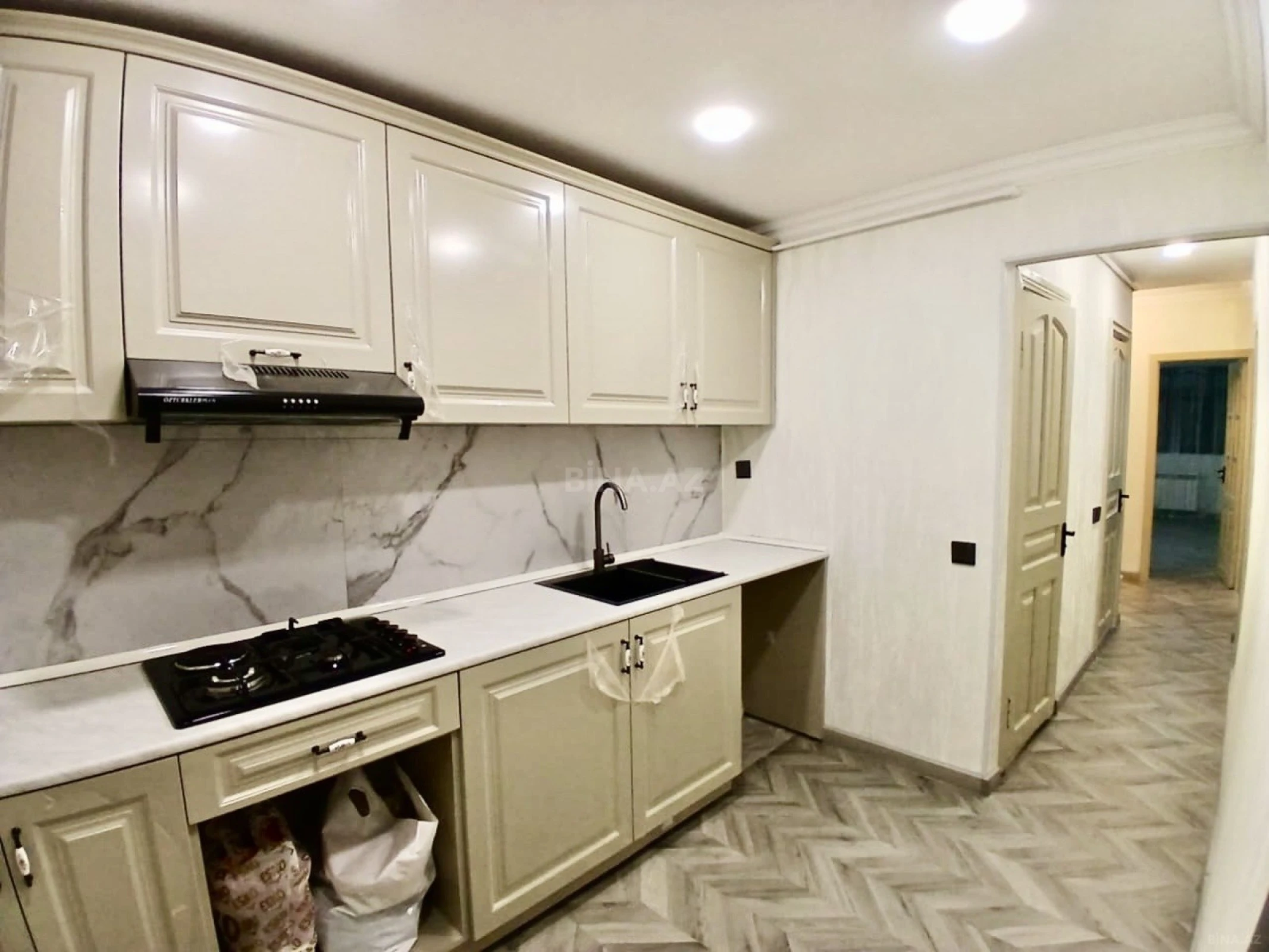 Satılır 3 otaqlı mənzil 70 m²