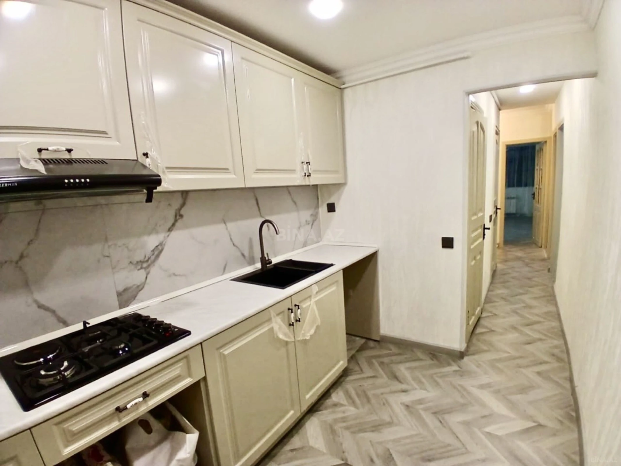 Satılır 3 otaqlı mənzil 70 m²