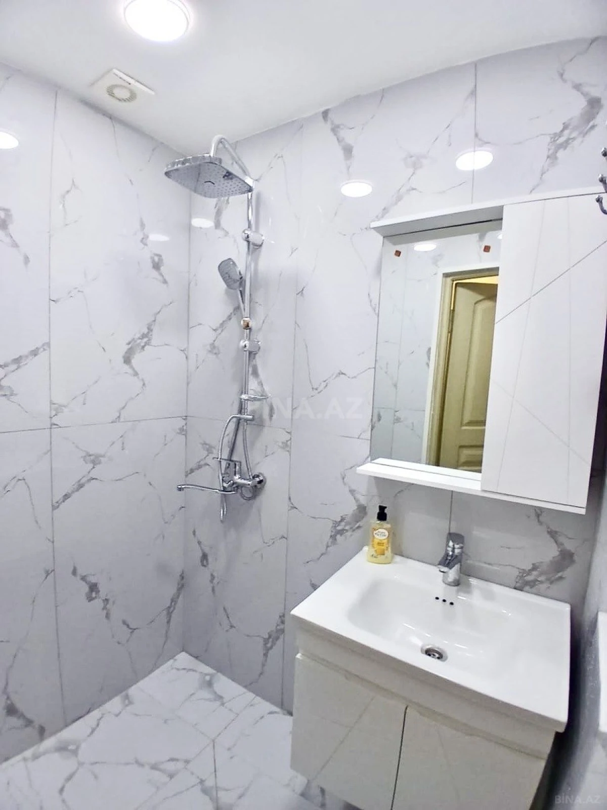 Satılır 3 otaqlı mənzil 70 m²