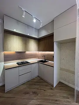 Satılır 3 otaqlı mənzil 97 m²