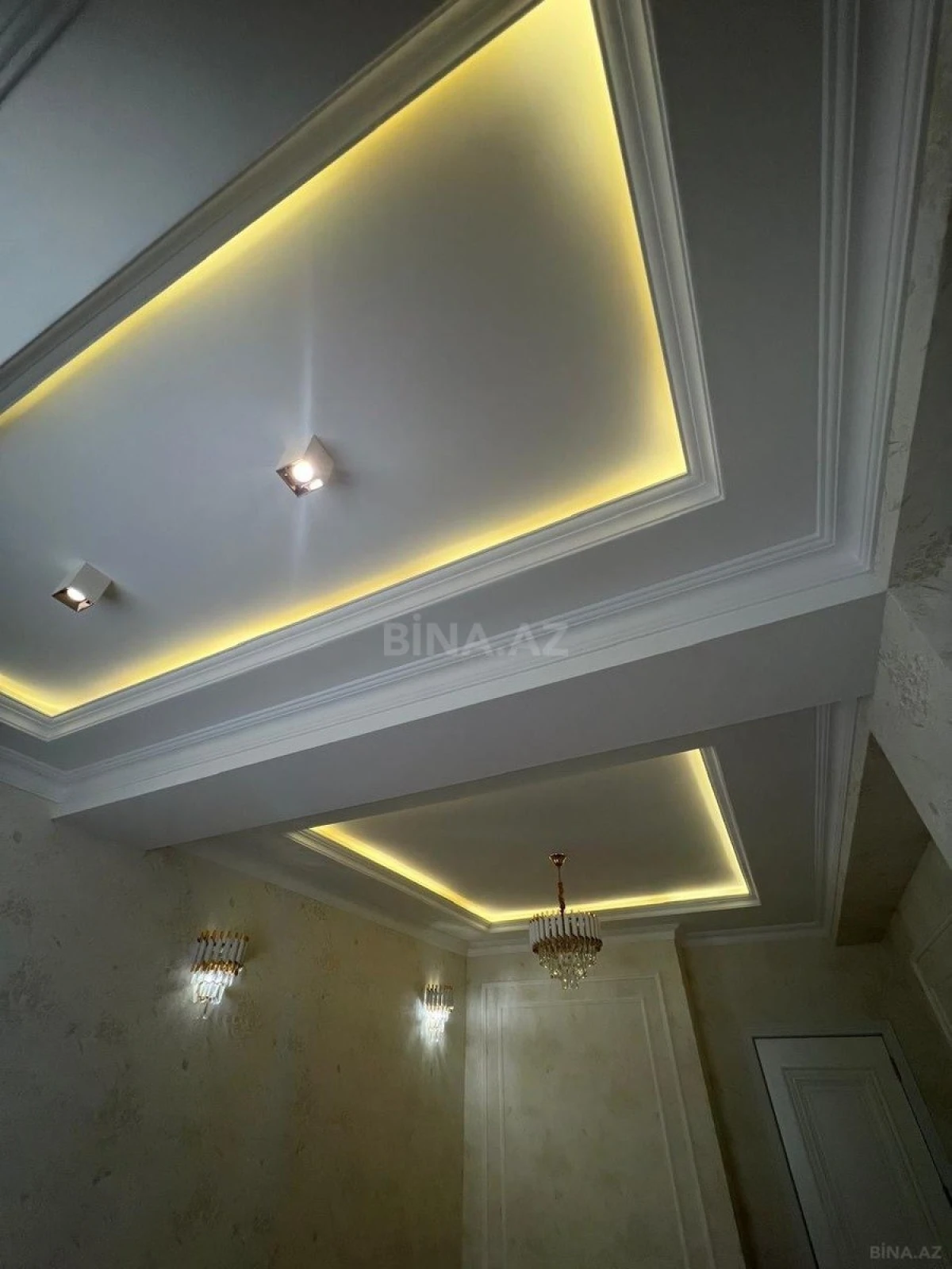 Satılır 3 otaqlı mənzil 97 m²