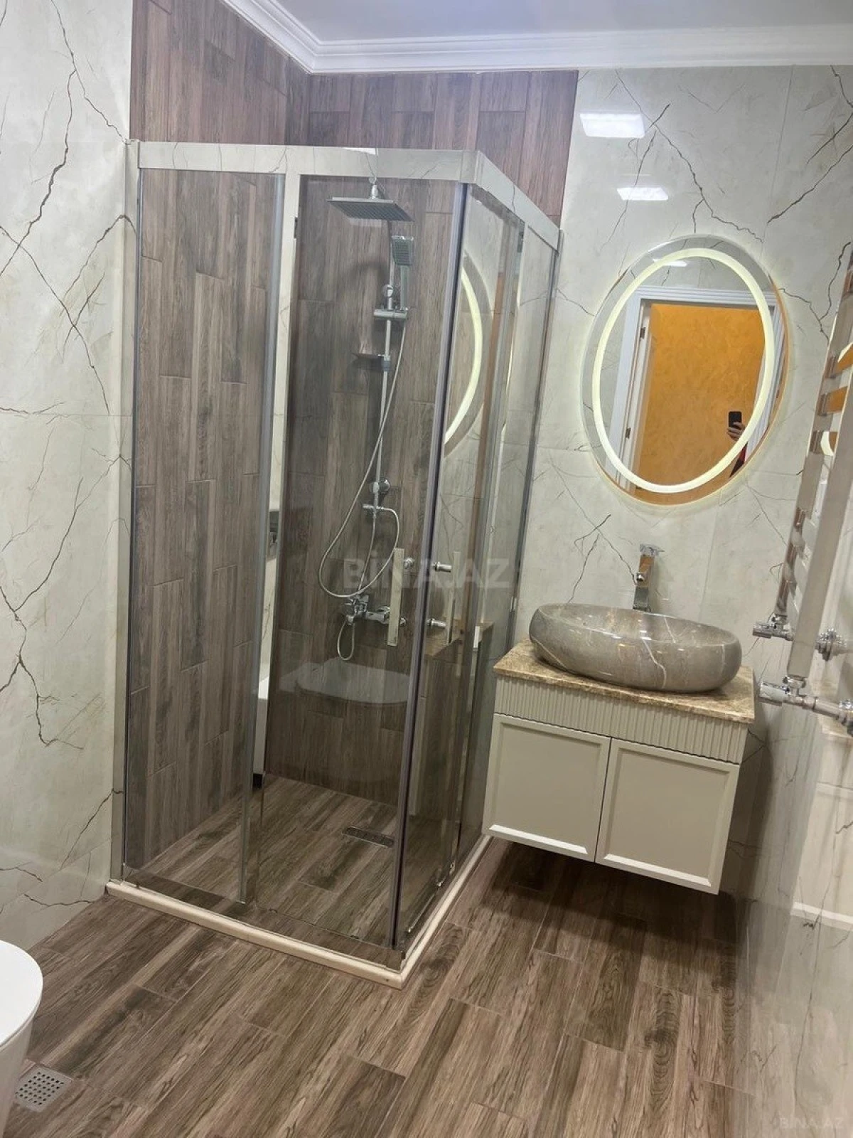 Satılır 3 otaqlı mənzil 97 m²