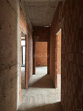 Satılır 3 otaqlı mənzil 118 m²