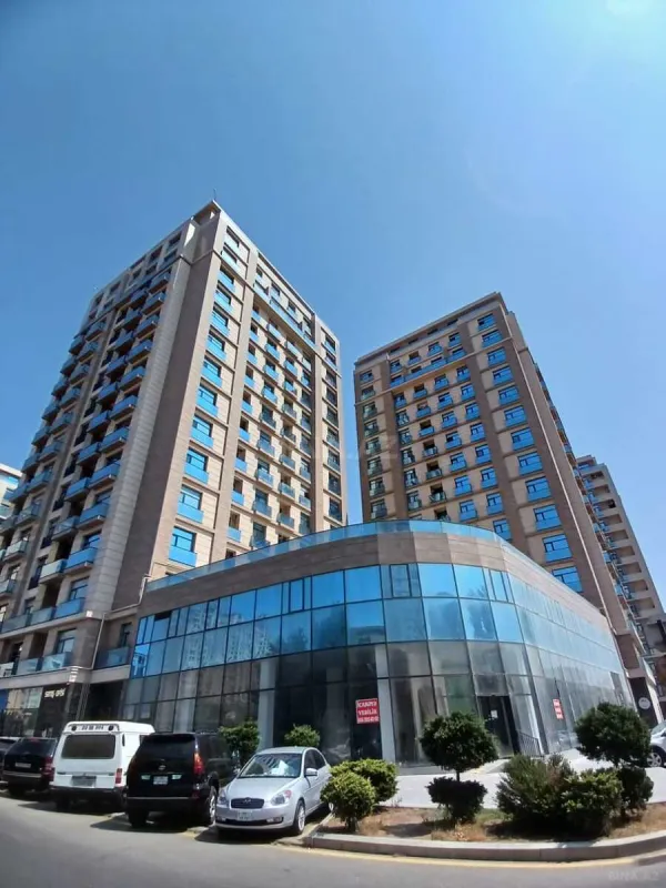 Satılır 3 otaqlı mənzil 118 m²