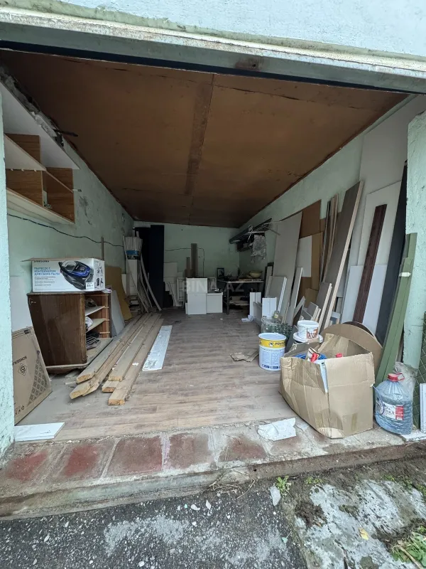 Satılır qaraj 22 m²