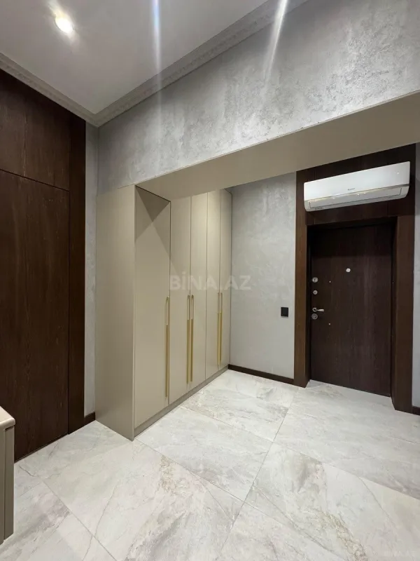 Satılır 3 otaqlı mənzil 91 m²