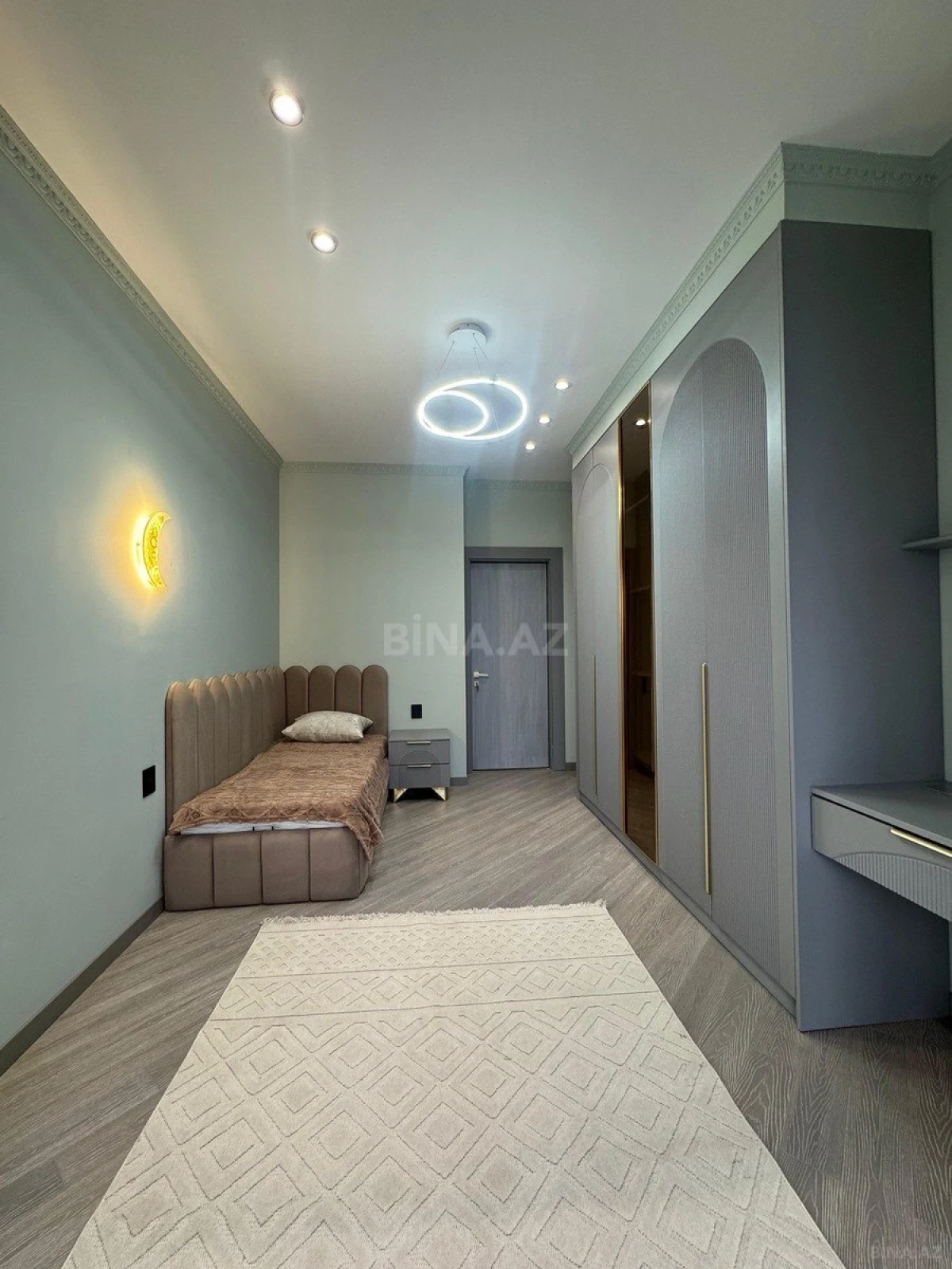 Satılır 3 otaqlı mənzil 91 m²