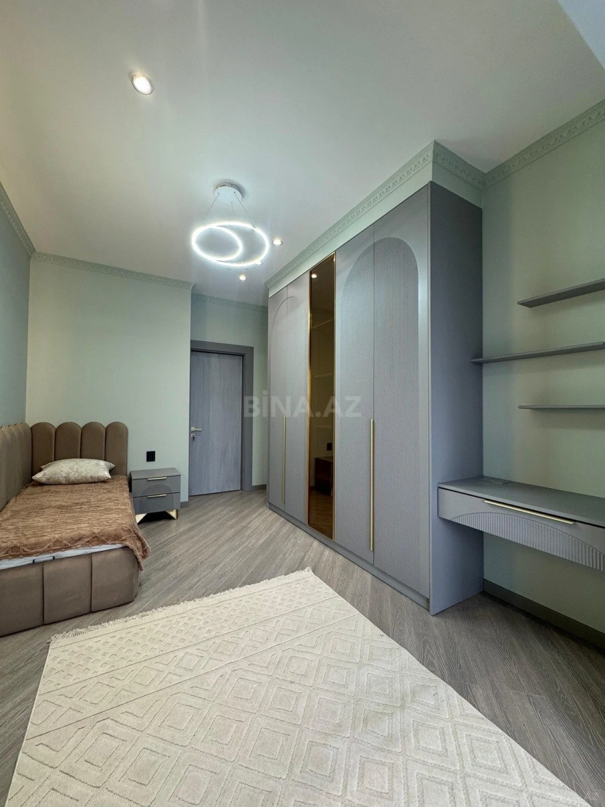 Satılır 3 otaqlı mənzil 91 m²