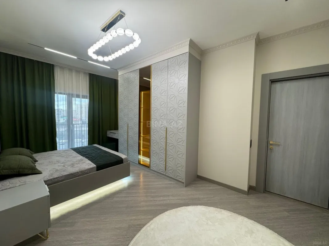 Satılır 3 otaqlı mənzil 91 m²