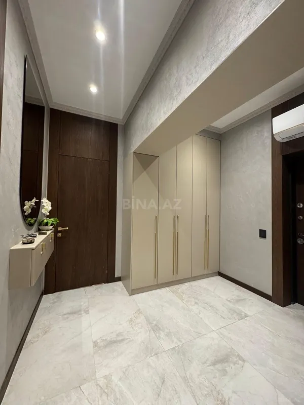 Satılır 3 otaqlı mənzil 91 m²