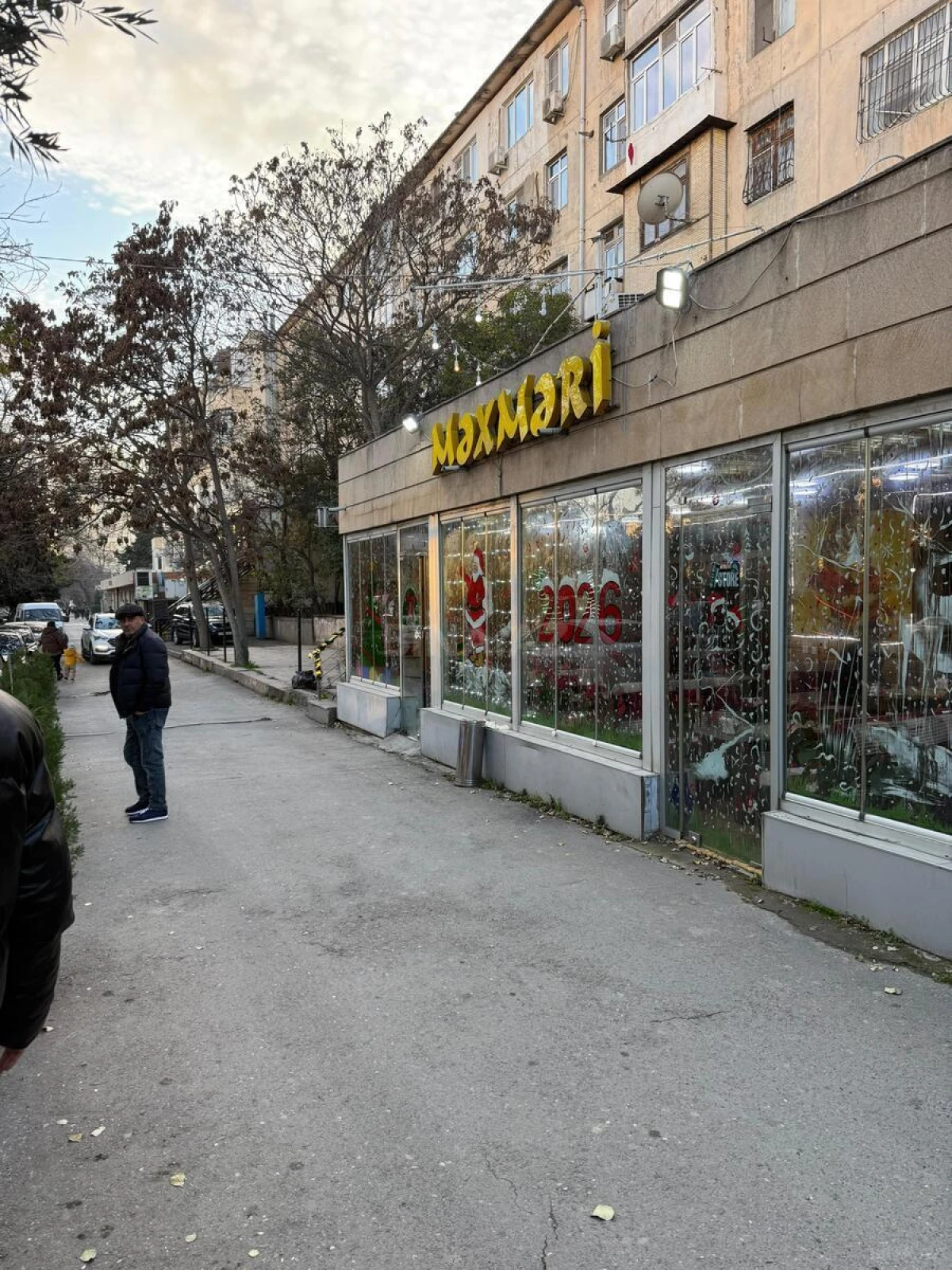 Satılır obyekt 450 m²