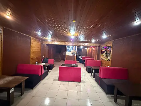 Satılır obyekt 450 m²