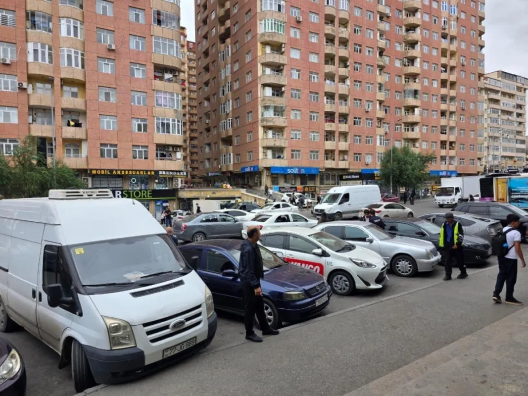 Satılır 3 otaqlı mənzil 107 m²