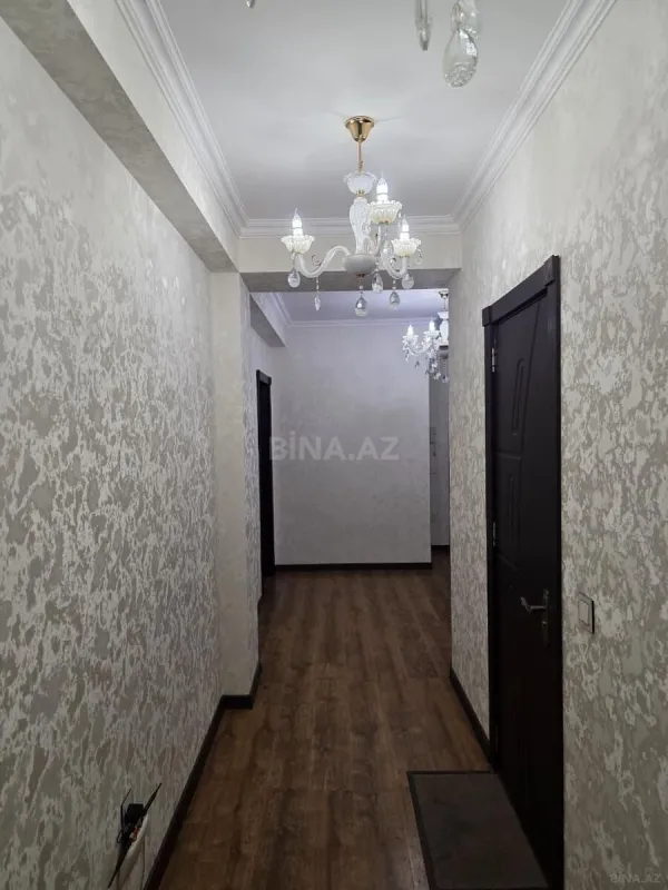 Satılır 3 otaqlı mənzil 107 m²
