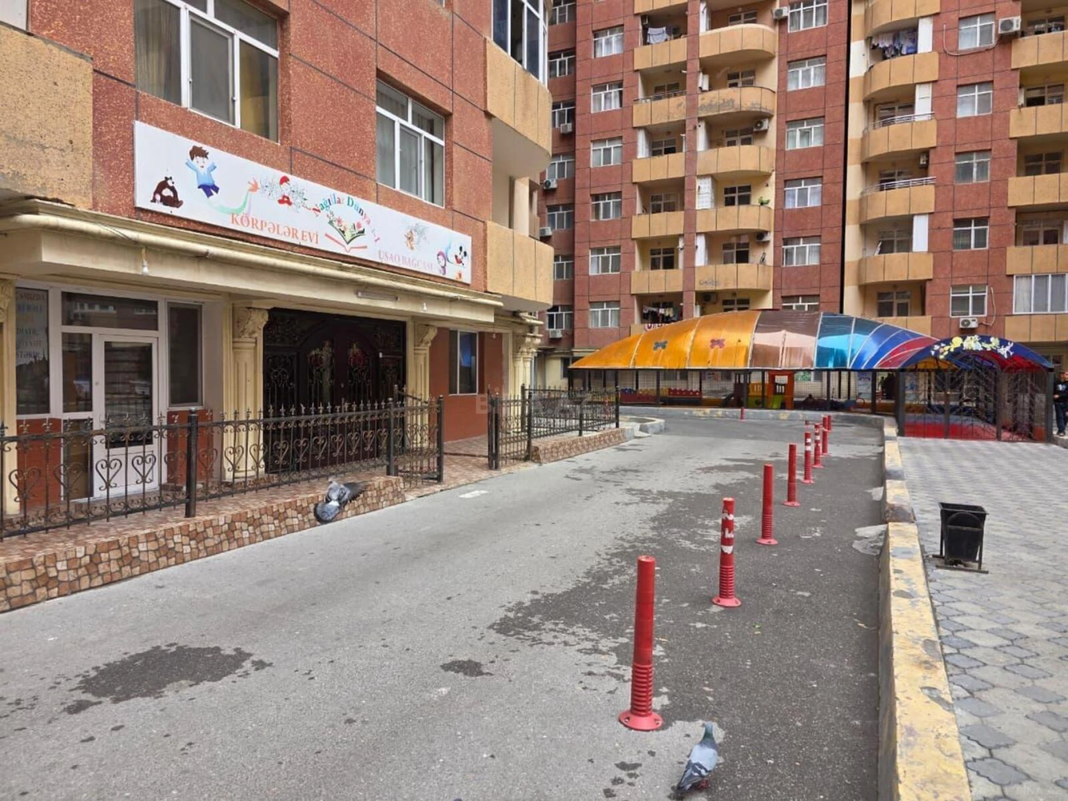 Satılır 3 otaqlı mənzil 107 m²