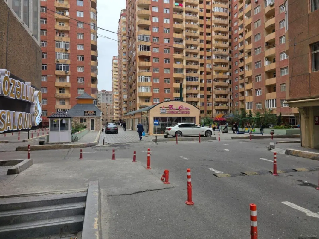 Satılır 3 otaqlı mənzil 107 m²
