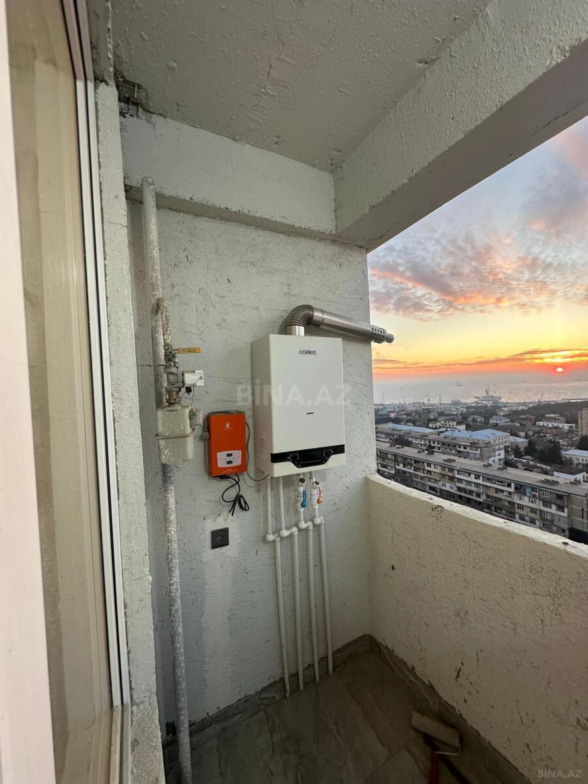 Satılır 2 otaqlı mənzil 79 m²