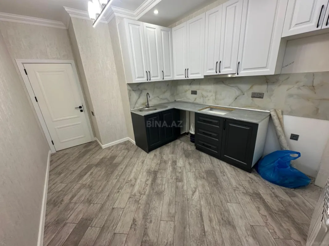 Satılır 2 otaqlı mənzil 79 m²
