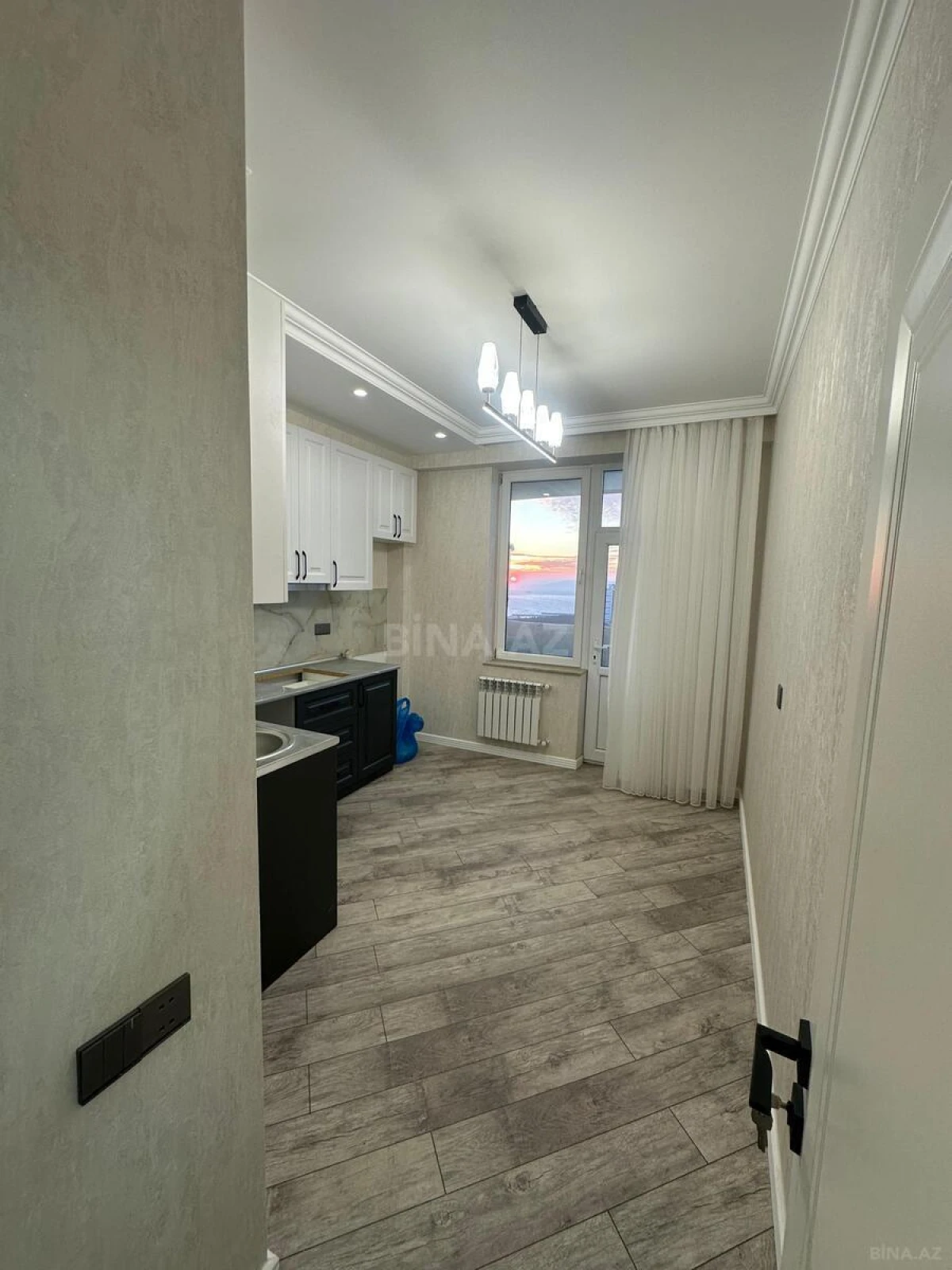 Satılır 2 otaqlı mənzil 79 m²