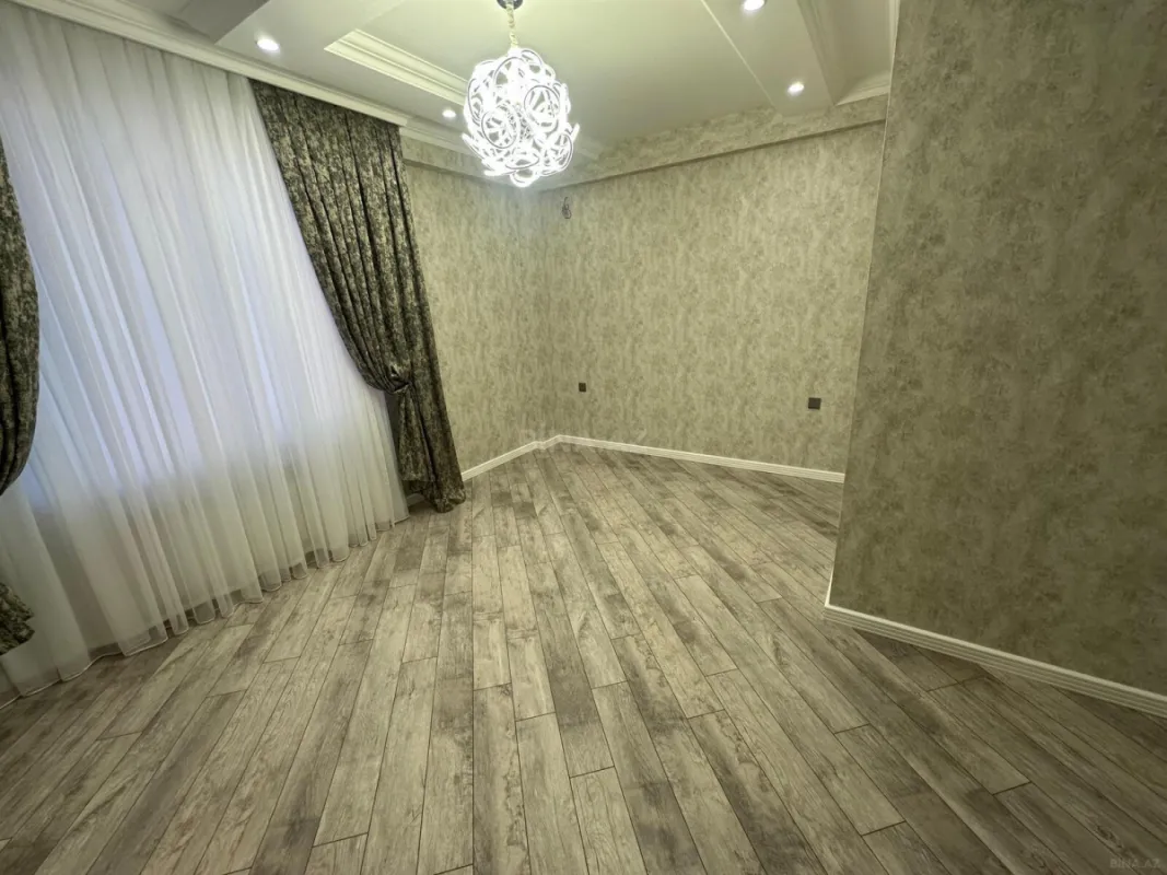 Satılır 2 otaqlı mənzil 79 m²