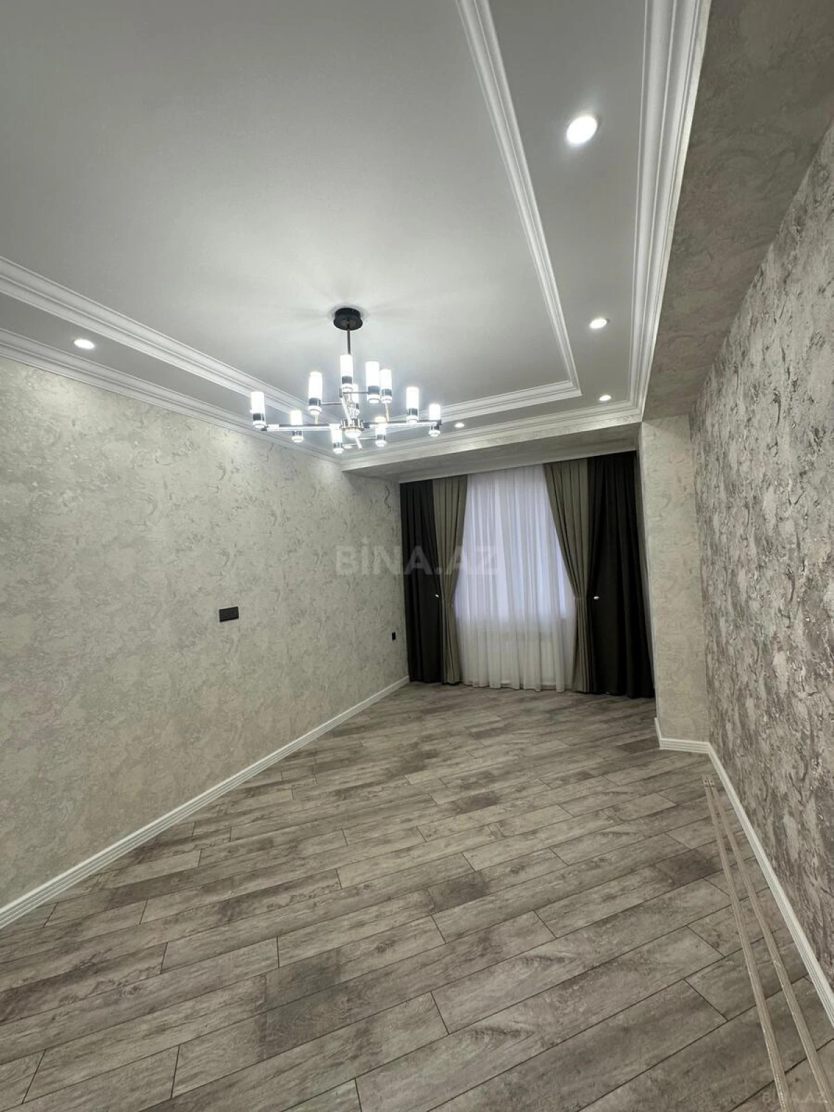 Satılır 2 otaqlı mənzil 79 m²