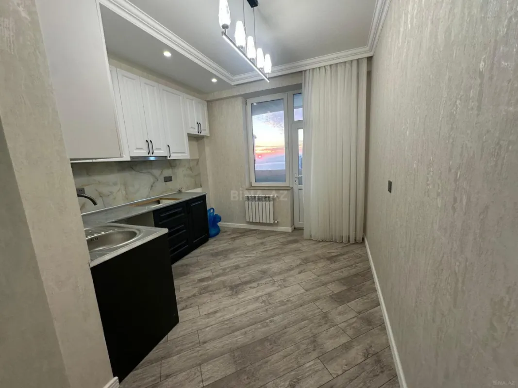 Satılır 2 otaqlı mənzil 79 m²