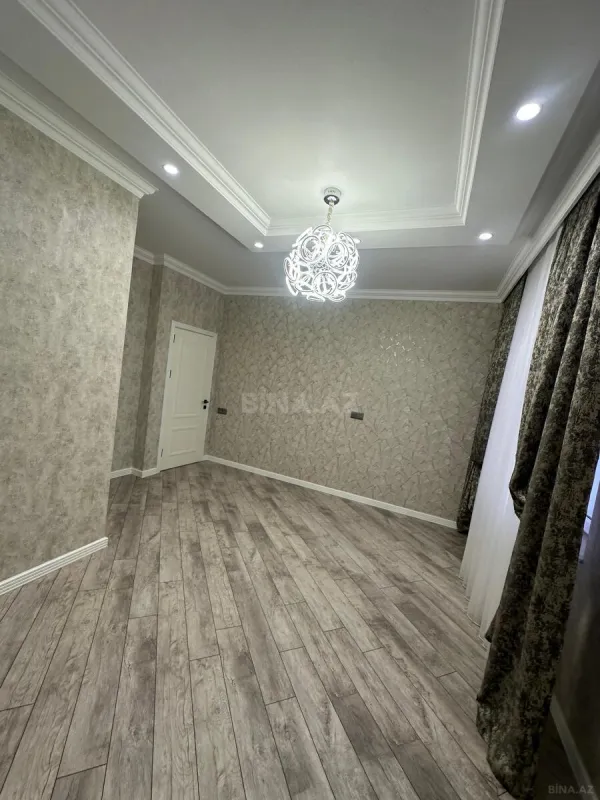 Satılır 2 otaqlı mənzil 79 m²