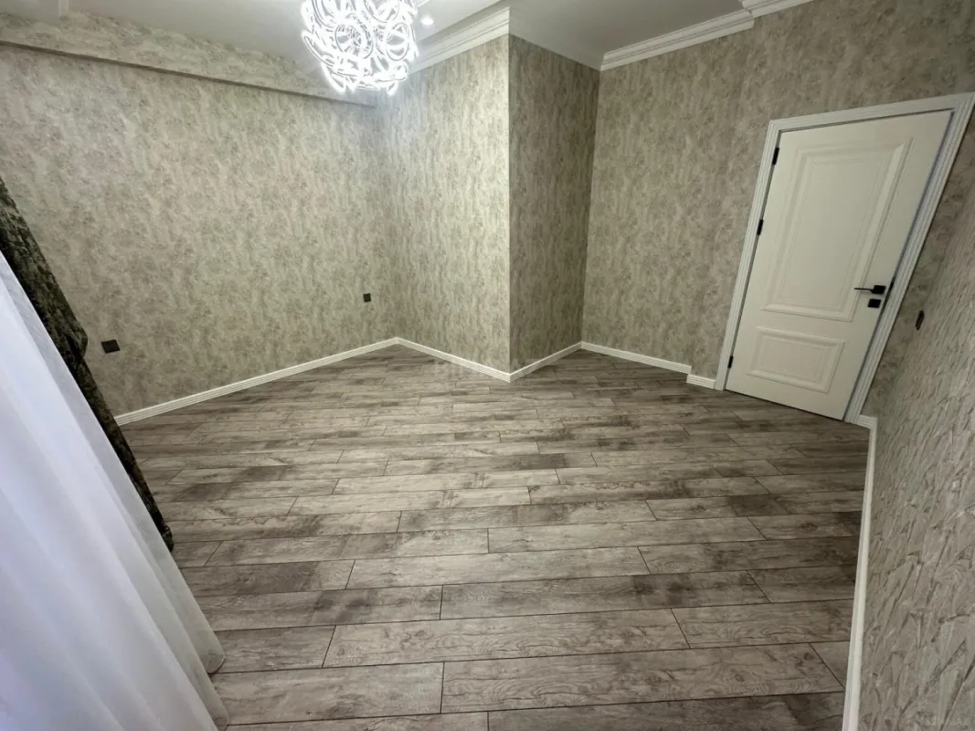 Satılır 2 otaqlı mənzil 79 m²