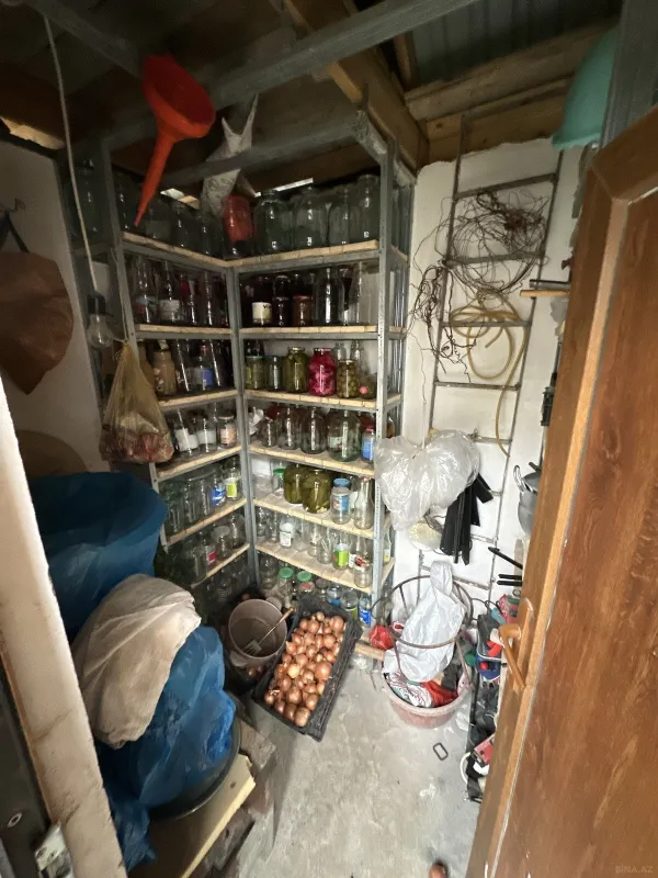 Satılır 7 otaqlı həyət evi 300 m²