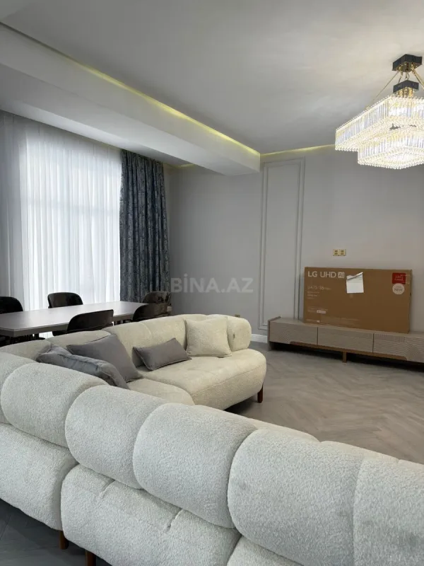 Kirayə verilir 3 otaqlı mənzil 130 m²
