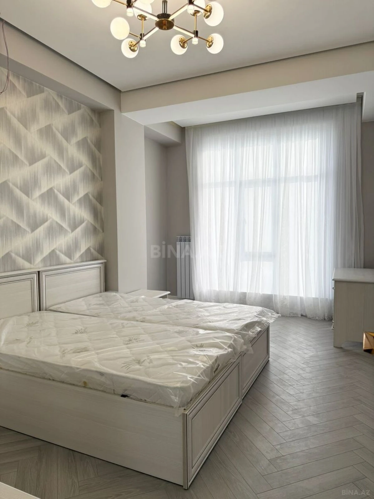 Kirayə verilir 3 otaqlı mənzil 130 m²